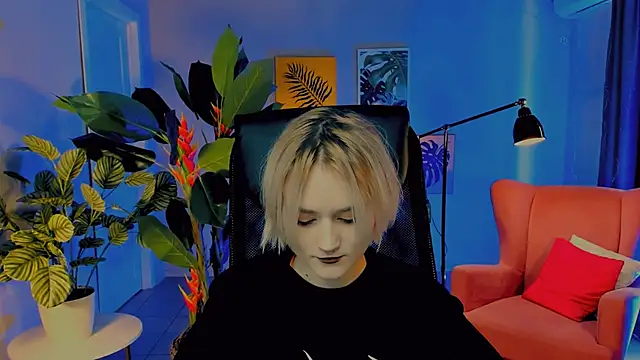 Snapshot of MicheleMarsh chatting on April 2026 01:15:01 PM MicheleMarsh online show from April 2026 01:15:01 PM