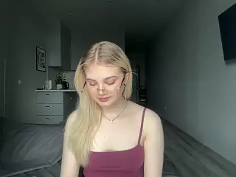 kirtova  online show from May 2026 11:15:01 AM