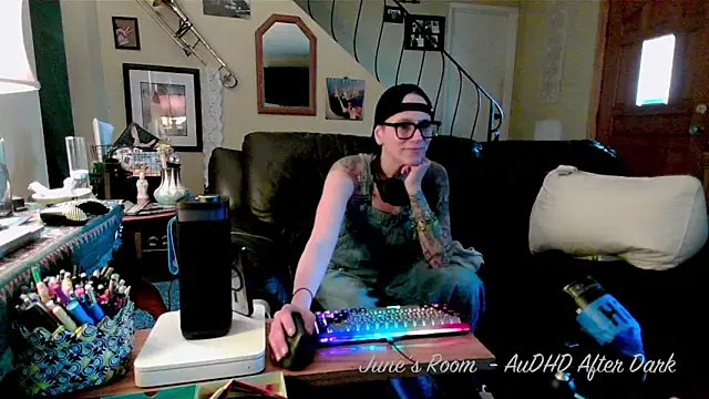juneafterhours online show from April 2026 08:28:01 PM