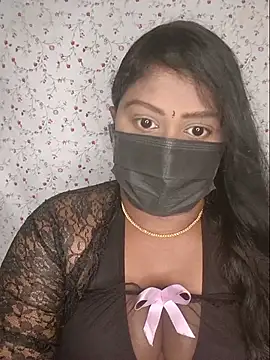 Romantic Woman online show from June 2026 06:01:02 PM