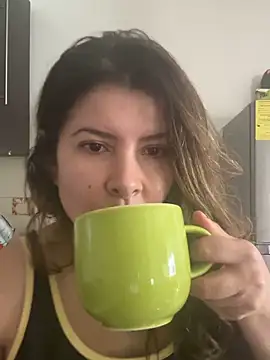 DivvaOficiall1 online show from April 2026 04:04:02 PM