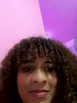 naluisinha online show from April 2026 01:44:01 AM