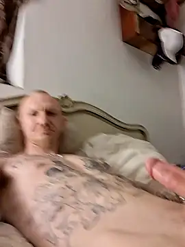 Snapshot of travisrwade chatting on April 2026 10:20:02 AM travisrwade online show from April 2026 10:20:02 AM