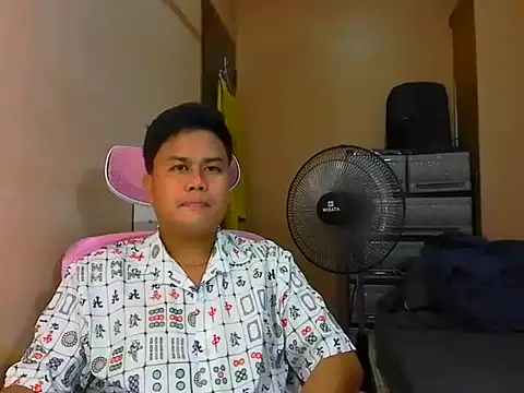 Snapshot of tipsy_butter chatting on May 2026 03:19:02 PM tipsy butter online show from May 2026 03:19:02 PM