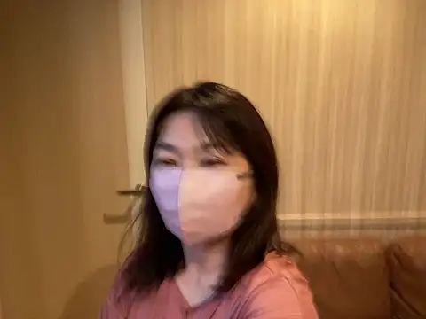 Snapshot of lemonade_madame chatting on May 2026 11:24:01 PM lemonade madame online show from May 2026 11:24:01 PM