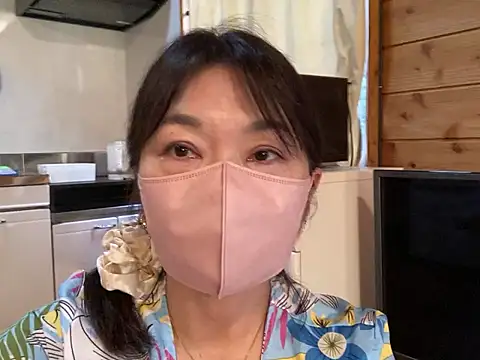 Snapshot of lemonade_madame chatting on May 2026 12:08:01 AM lemonade madame online show from May 2026 12:08:01 AM