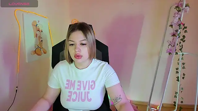 AmeliePeach online show from May 2026 01:34:01 AM