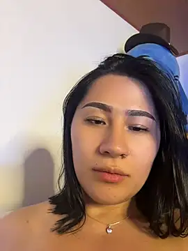 EvelynLeen  online show from May 2026 12:30:01 AM