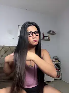 JassmineLove online show from April 2026 04:43:02 PM