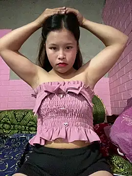 Snapshot of Hini_cute chatting on April 2026 06:29:01 AM Hini cute online show from April 2026 06:29:01 AM