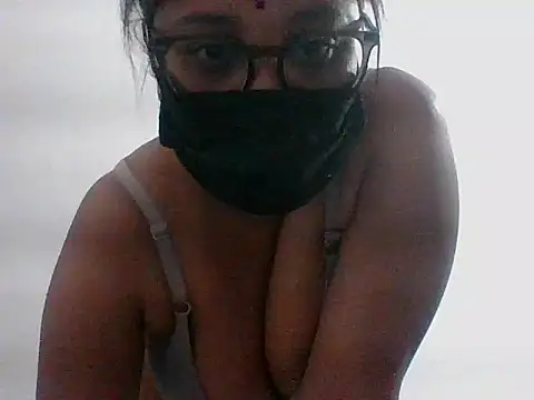 Snapshot of sexy_nita chatting on April 2026 02:43:01 PM sexy nita online show from April 2026 02:43:01 PM