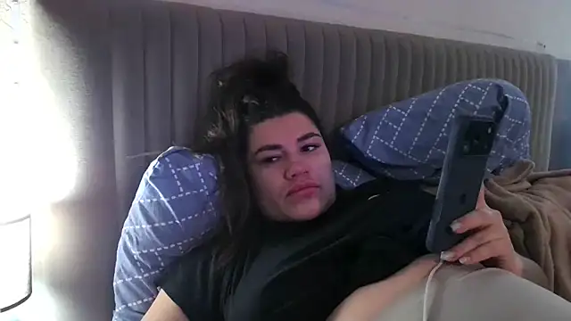 miss preggie online show from May 2026 05:06:02 PM