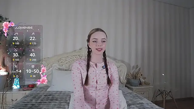 LianaGracee online show from May 2026 09:18:02 AM