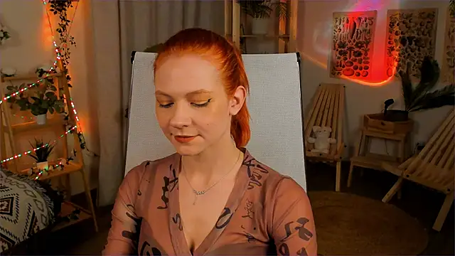 LisaAris online show from April 2026 06:21:02 PM