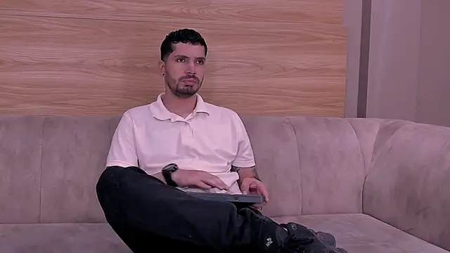 Snapshot of Mateew__ chatting on April 2026 01:22:02 PM Mateew online show from April 2026 01:22:02 PM