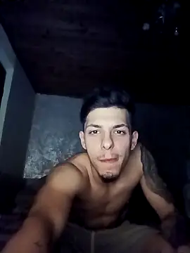 robertmrn112 online show from April 2026 09:06:02 PM