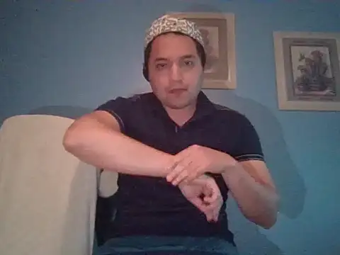 Snapshot of DavidGomez19x chatting on April 2026 06:14:01 AM DavidGomez19x online show from April 2026 06:14:01 AM