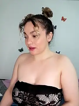 Snapshot of honey_hornie chatting on April 2026 07:31:01 PM honey hornie online show from April 2026 07:31:01 PM