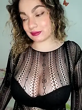 honey hornie online show from July 2026 09:08:01 PM