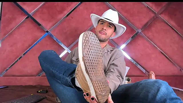 RodrigoColby2 online show from July 2026 01:24:02 AM