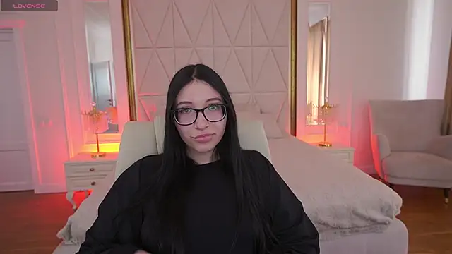 SsoftAura online show from April 2026 08:15:01 AM