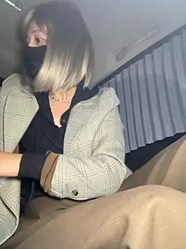 Snapshot of Eve-DQ chatting on April 2026 11:48:01 AM Eve-DQ online show from April 2026 11:48:01 AM