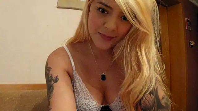 SilvyDiamond online show from May 2026 04:04:02 PM