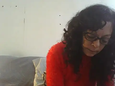 luly mariposa online show from May 2026 12:12:02 PM
