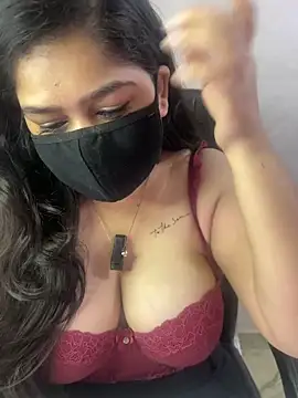 sarasofiaa  online show from June 2026 10:24:02 AM