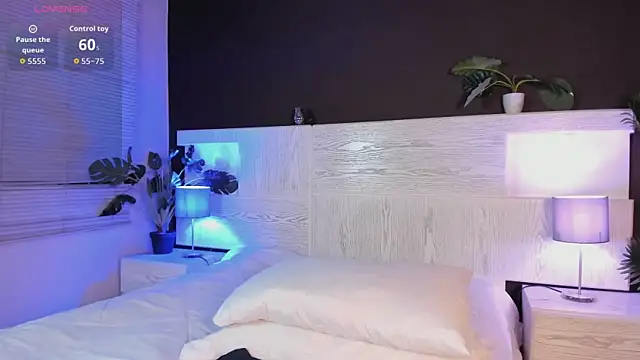 angelina hilton online show from June 2026 11:49:02 AM