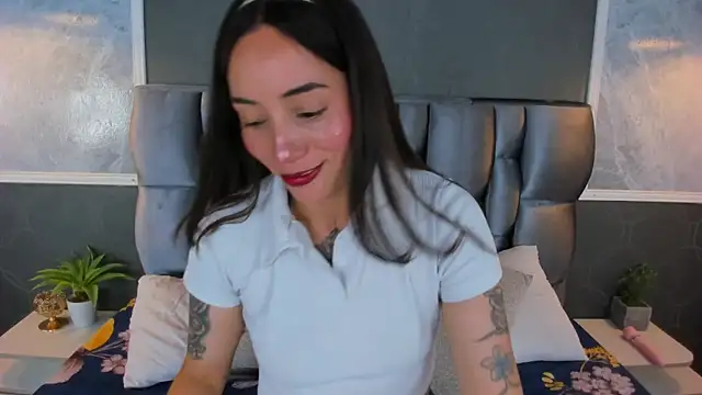 Cata Jonees online show from April 2026 07:23:01 PM