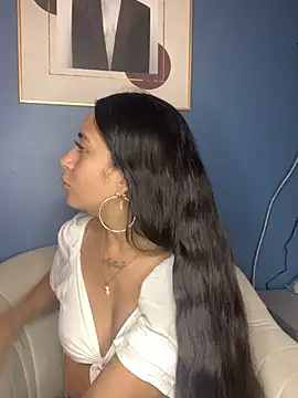 DulceLatinaxo online show from April 2026 09:39:01 PM