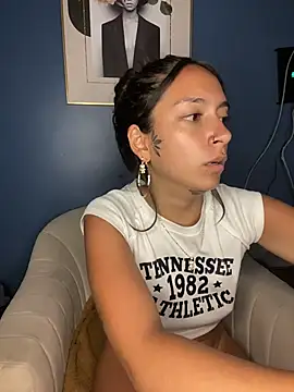 DulceLatinaxo online show from April 2026 02:27:02 AM
