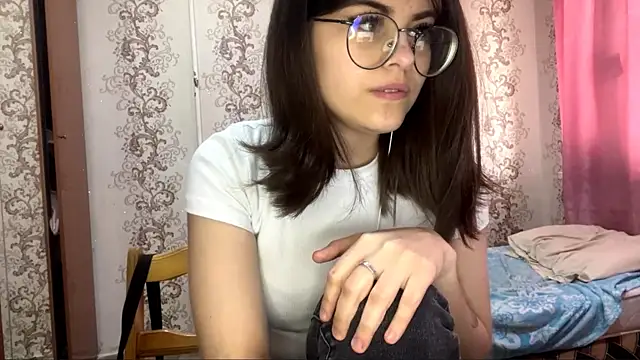 Mialikesun online show from May 2026 01:05:02 PM