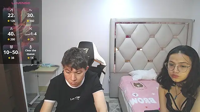 Zoe and jackk  online show from May 2026 08:27:02 PM