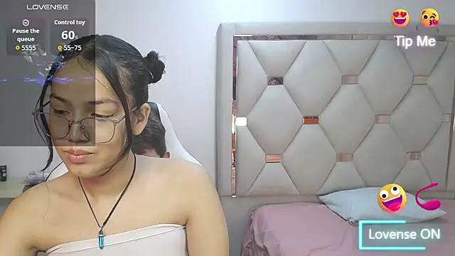 Zoe and jackk  online show from May 2026 08:36:02 PM
