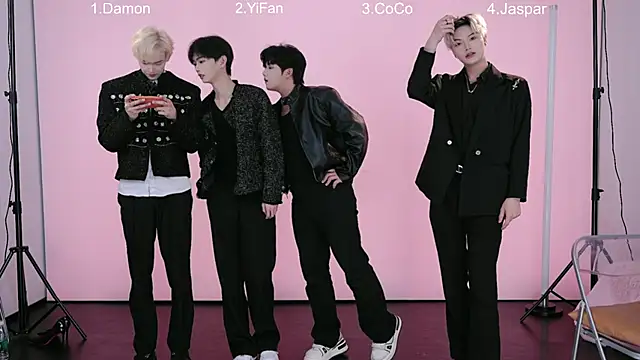 Snapshot of XL-CandyShop chatting on April 2026 06:58:02 AM XL-CandyShop online show from April 2026 06:58:02 AM