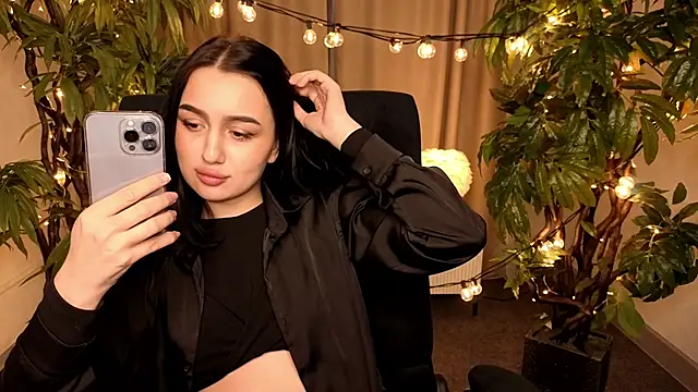 Snapshot of MargaretParker chatting on April 2026 11:37:01 AM MargaretParker online show from April 2026 11:37:01 AM