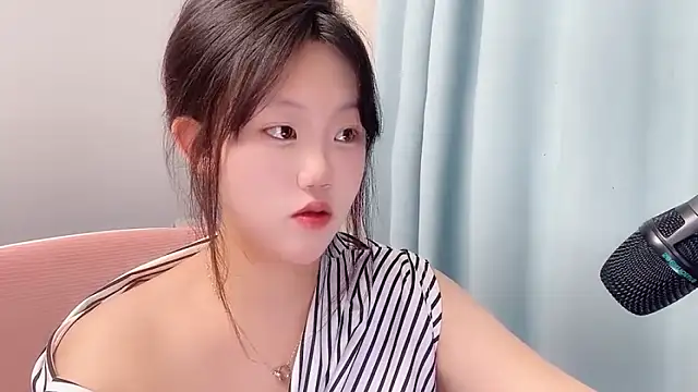 Snapshot of Lilababy00 chatting on April 2026 01:41:02 PM Lilababy00 online show from April 2026 01:41:02 PM