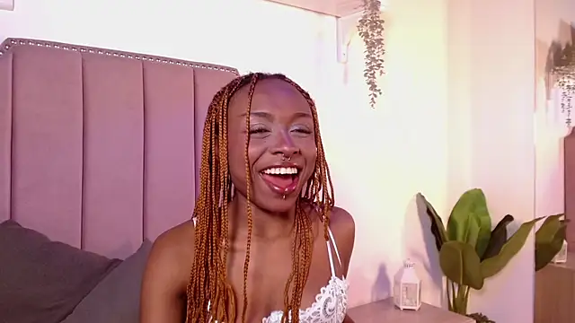 Snapshot of Midnigth_bluee chatting on April 2026 04:08:02 AM Midnigth bluee online show from April 2026 04:08:02 AM