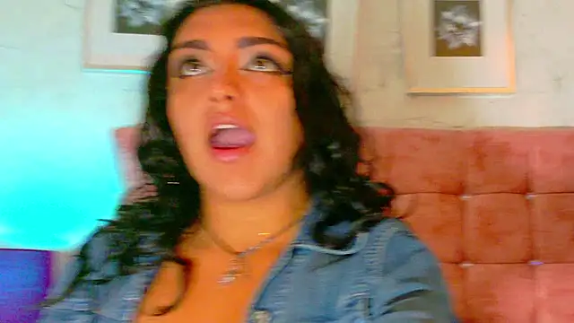 Celeste Rivera online show from May 2026 06:35:02 PM