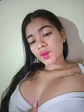 Snapshot of Kloe_zaf chatting on June 2026 05:56:02 AM Kloe zaf online show from June 2026 05:56:02 AM