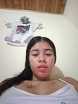 Snapshot of Kloe_zaf chatting on June 2026 06:25:02 AM Kloe zaf online show from June 2026 06:25:02 AM