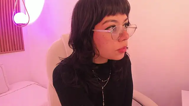 Snapshot of ghostmila chatting on April 2026 03:44:02 AM ghostmila online show from April 2026 03:44:02 AM