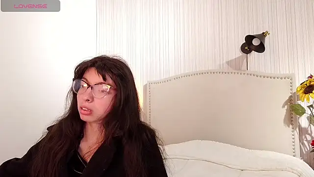 Snapshot of Torner_alice chatting on April 2026 08:25:02 PM Torner alice online show from April 2026 08:25:02 PM