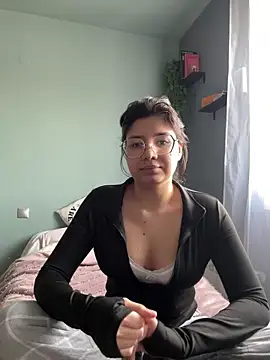 Snapshot of TopangaOlsen chatting on April 2026 02:11:01 PM TopangaOlsen online show from April 2026 02:11:01 PM