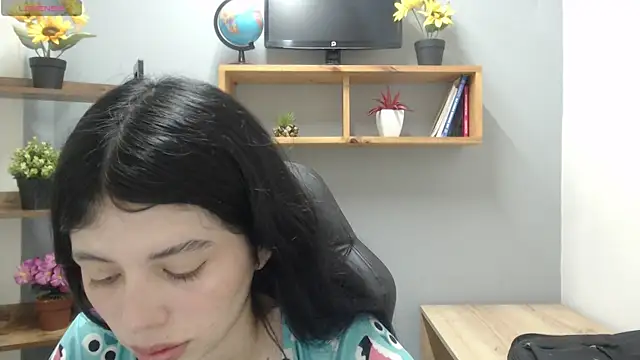 Sophie Copers online show from June 2026 02:52:01 PM