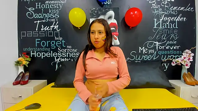 Sofiia  Cute1 online show from July 2026 07:09:01 PM