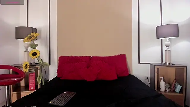 NatashaLuxy online show from June 2026 07:45:01 PM