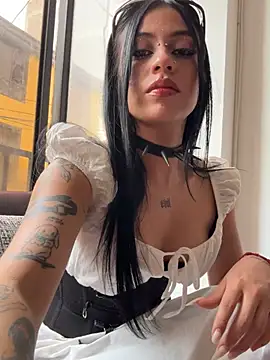 Snapshot of Kattze_ chatting on April 2026 09:52:01 PM Kattze online show from April 2026 09:52:01 PM